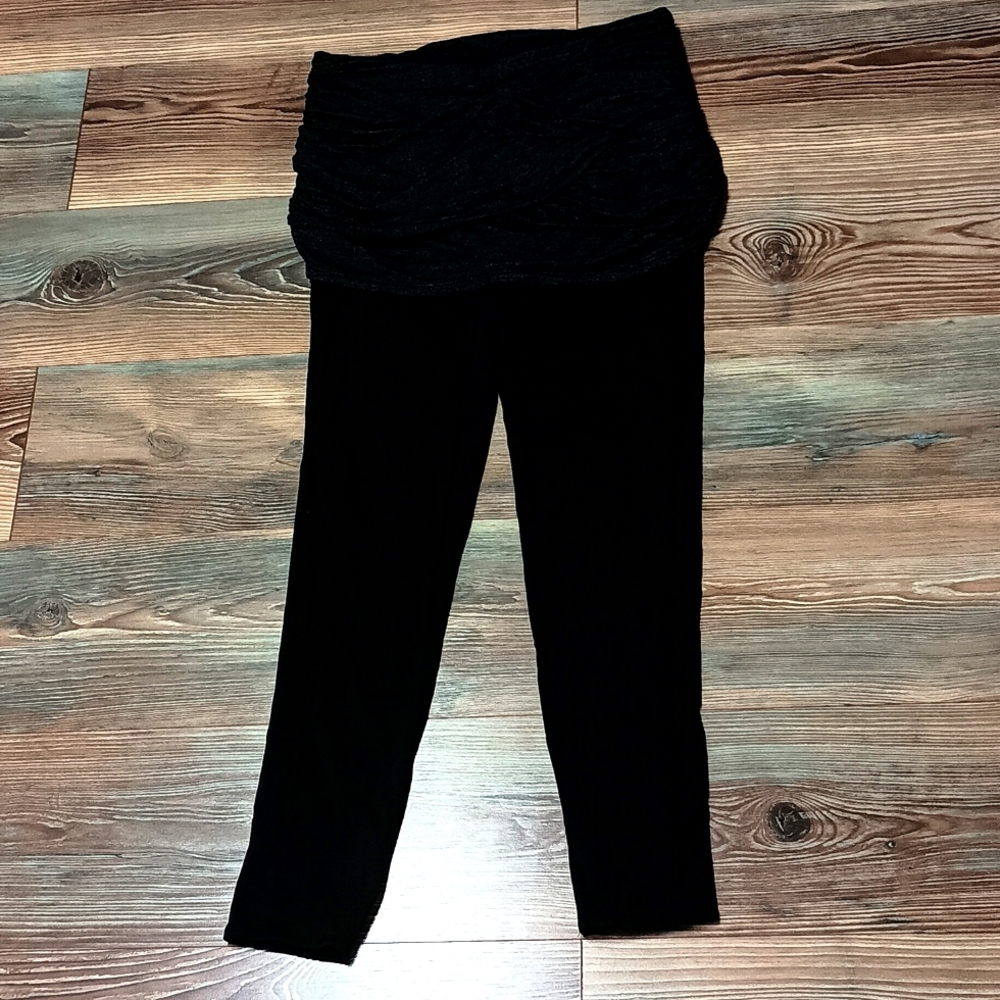 Athleta 🖤🩶🖤 Black/Gray Skirted Leggings Size Large Tall.